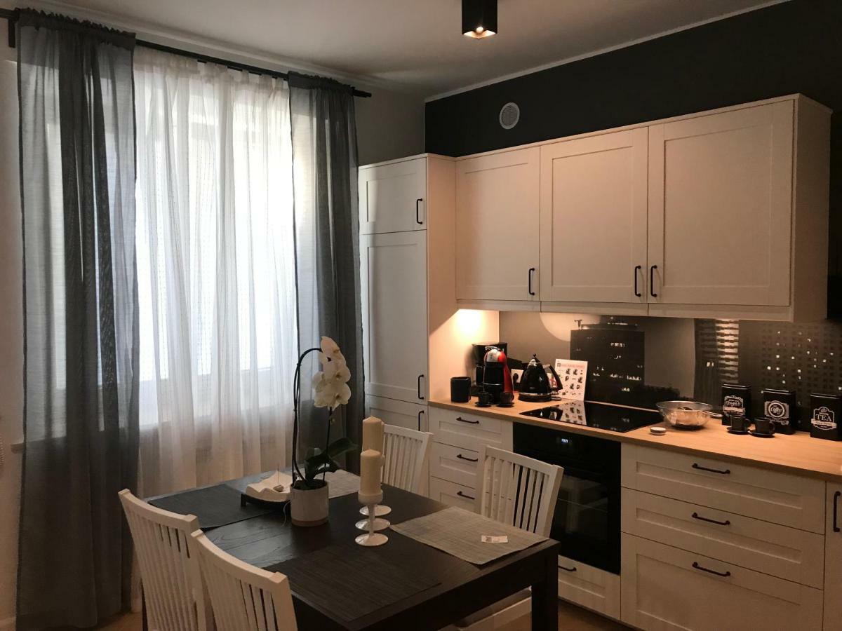 Ferienwohnung Stare Miasto Swietojerska 12 Warschau Exterior foto